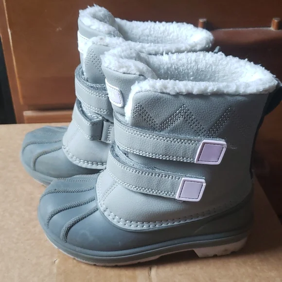 Cat & Jack Kids Winter Boots - Picture 1 of 3